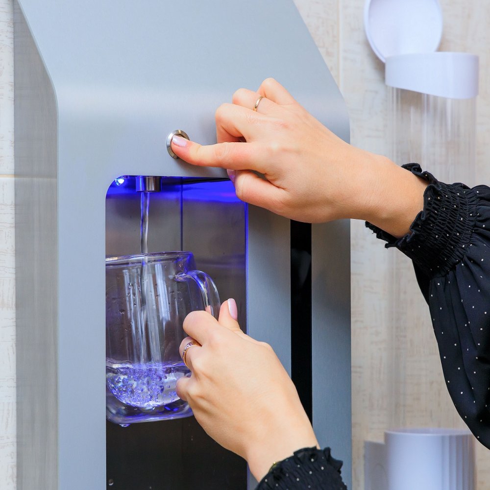 Настенный диспенсер 